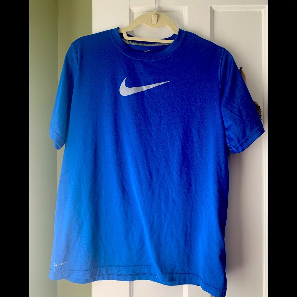Boy’s Nike dri fit T shirt